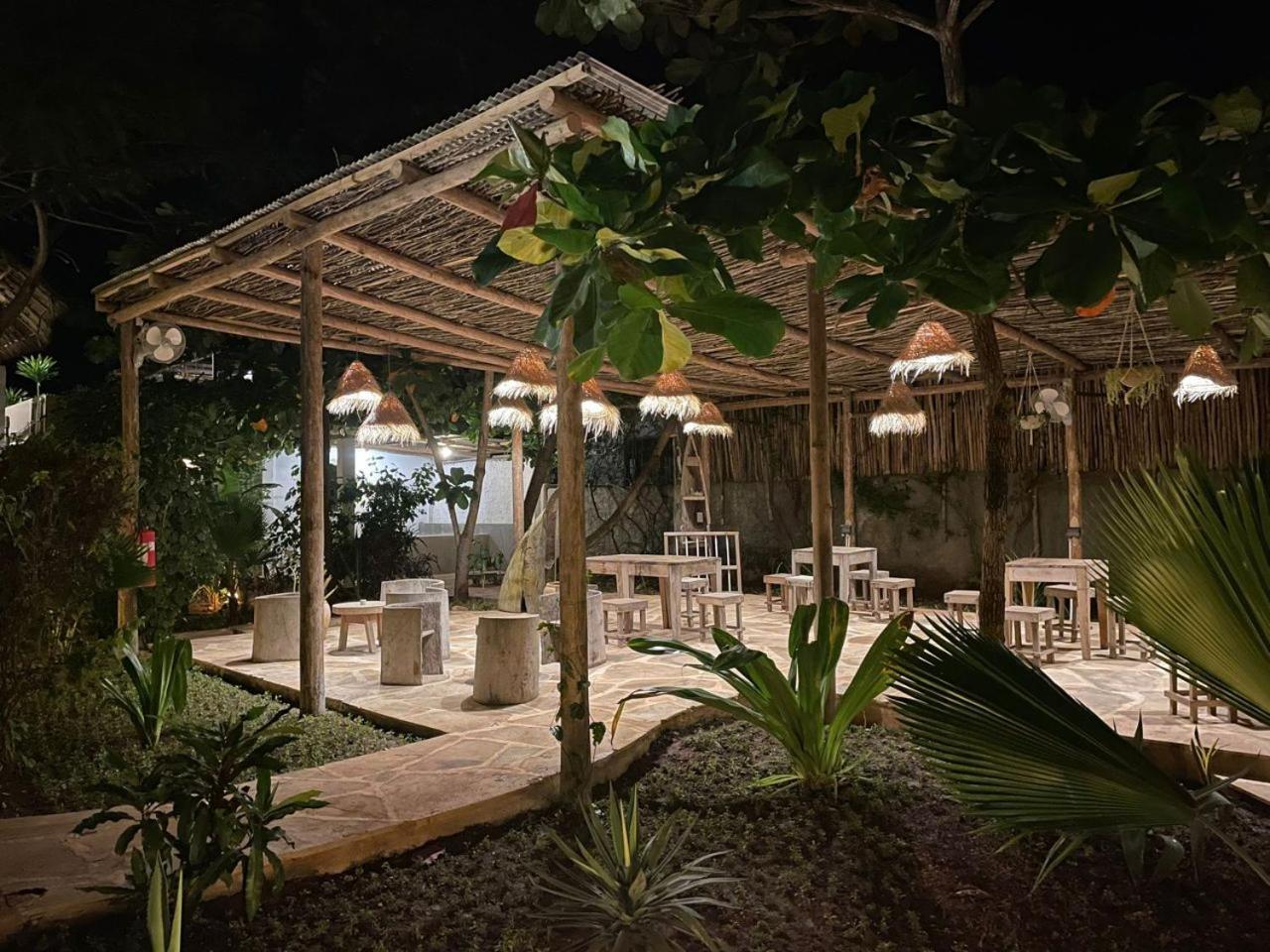 Breeze Residence 吉汶瓦 外观 照片
