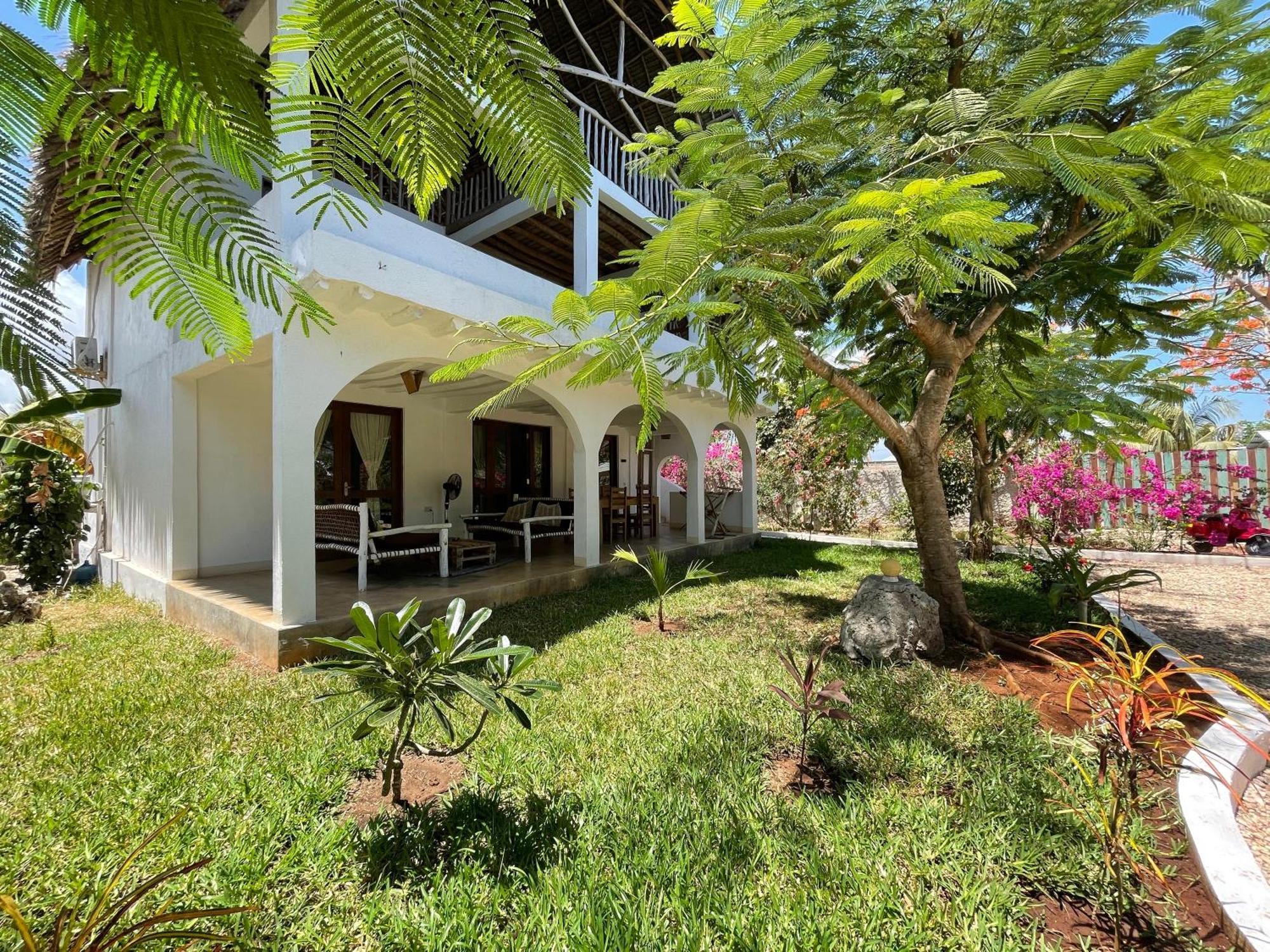 Breeze Residence 吉汶瓦 外观 照片